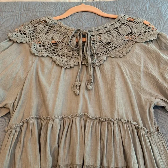 NWOT Beautiful women’s EASEL dress - Picture 14 of 16